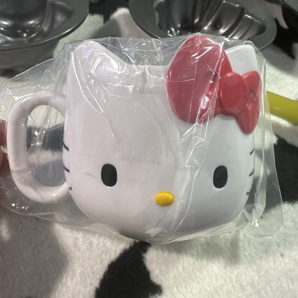 SANRIO KD1 Resin Mug, 1 Count (Pack of 1), hello kitty